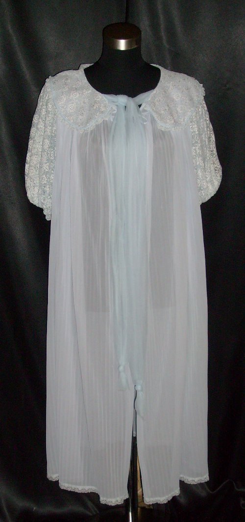 Vintage 1950's Robins Egg Blue Sheer Chiffon & Lace Pleated Peignoir ...